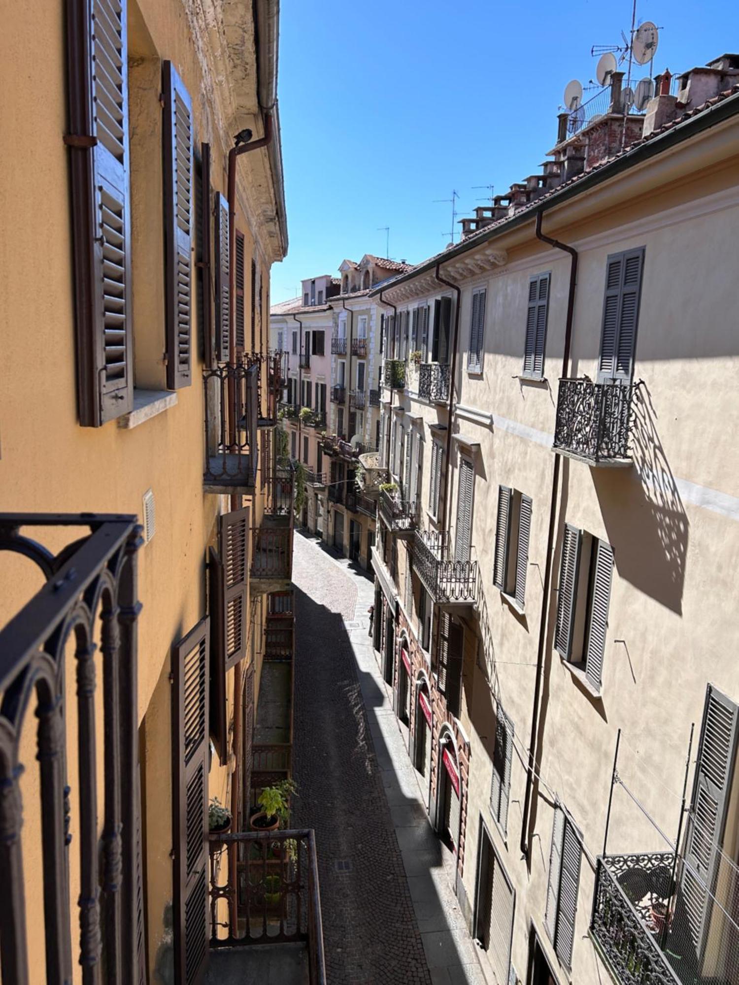 Casa Mafalda Trilocale In Centro Biella Luaran gambar